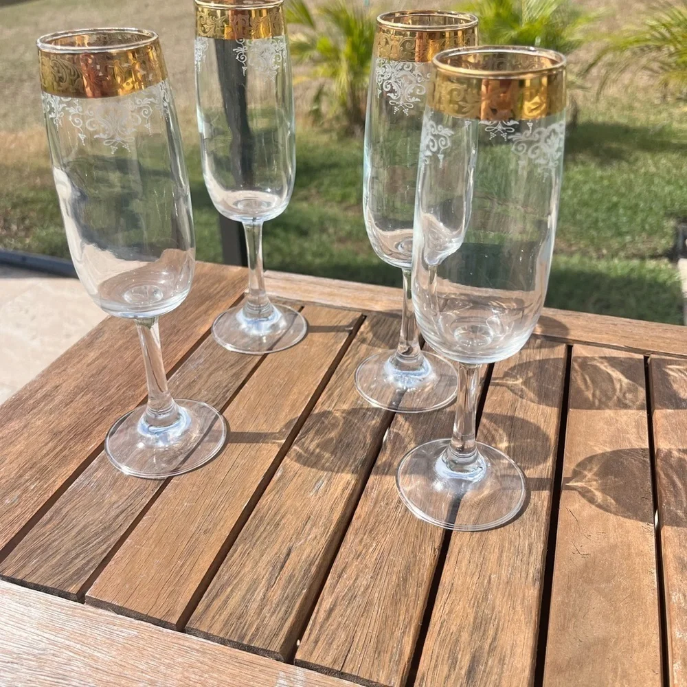Set Of  4 Gold Rimmed Champagne Flutes- J Preziosi lavorato a mano